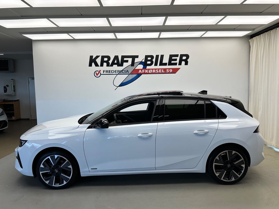 Opel Astra-e 54 Ultimate 5d