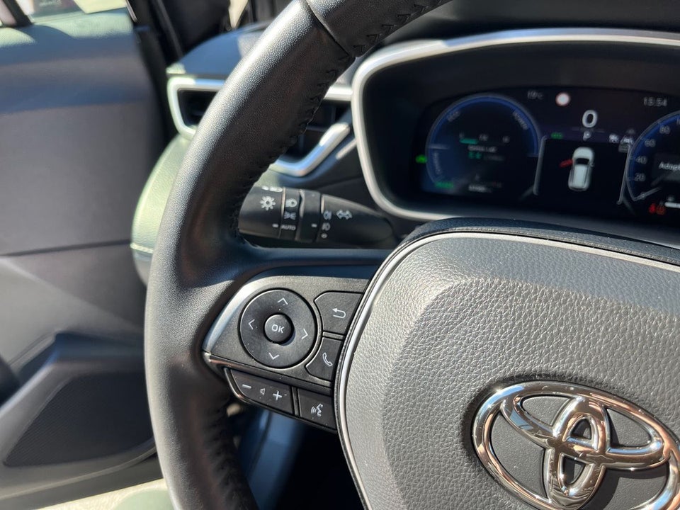 Toyota Corolla Cross 2,0 Hybrid Style CVT 5d