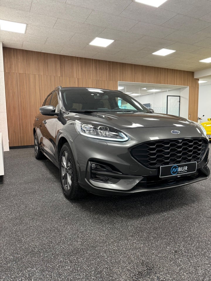 Ford Kuga 2,5 PHEV ST-Line X CVT 5d