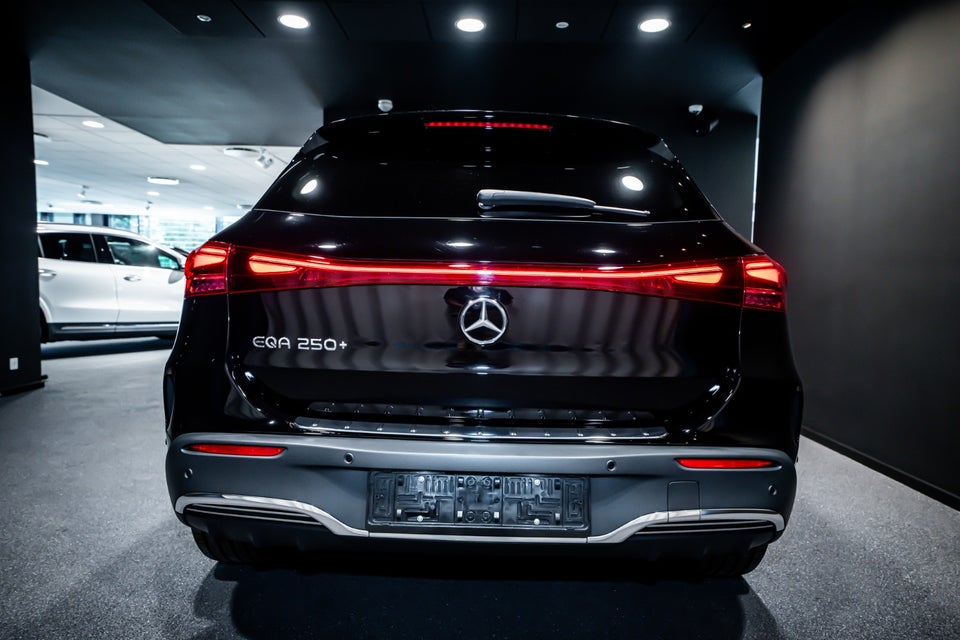 Mercedes EQA250+ AMG Advance 5d
