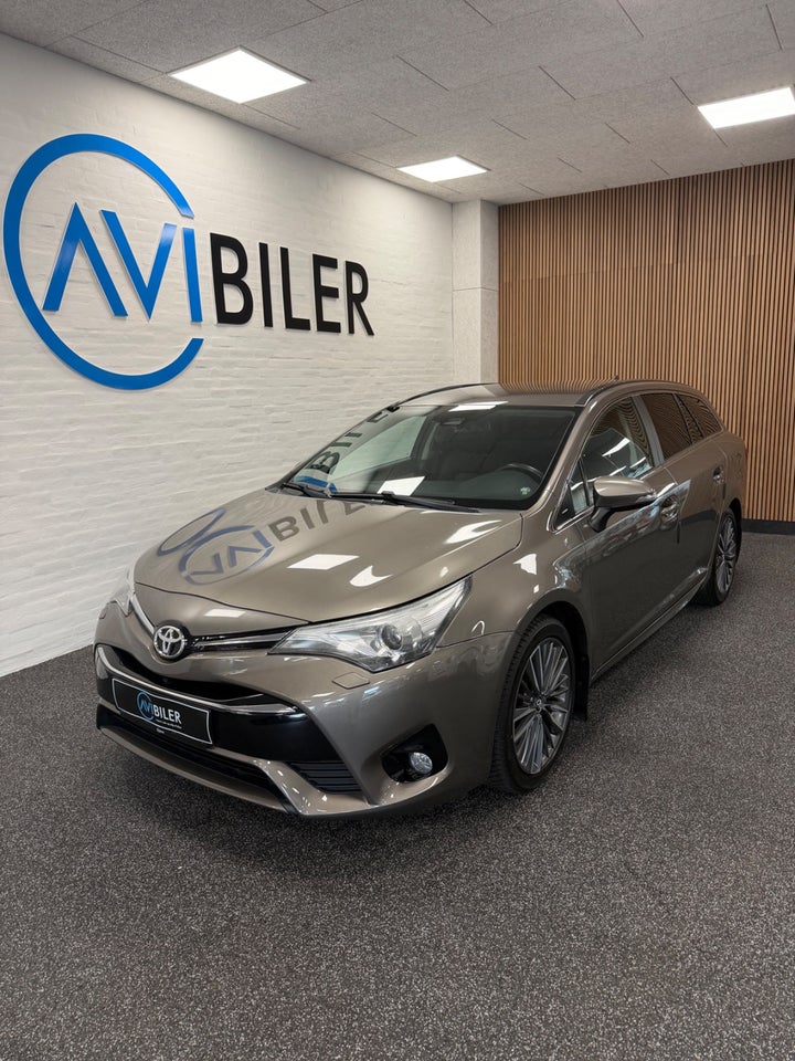 Toyota Avensis 1,8 VVT-i T2 Premium Touring Sports MDS 5d