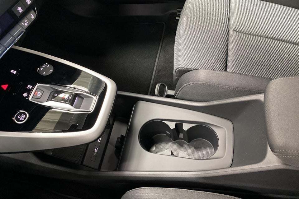 Audi Q4 e-tron 45 Progress 5d