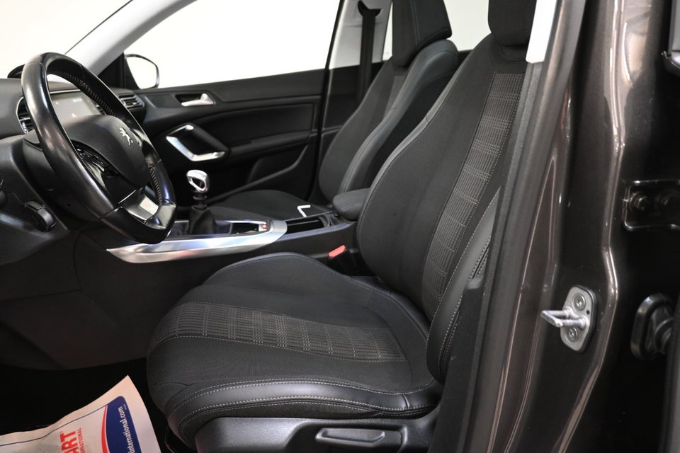 Peugeot 308 1,6 BlueHDi 120 Selection Sky SW 5d