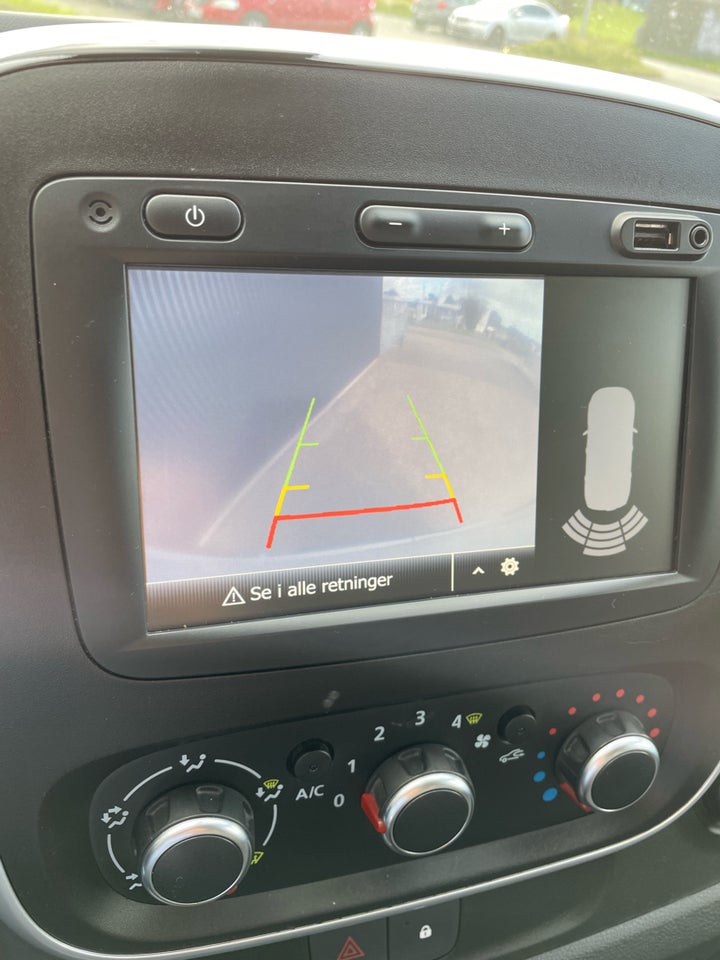 Renault Trafic T29 2,0 dCi 145 L2H1 EDC