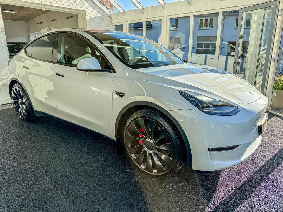 Tesla Model Y Performance AWD 5d