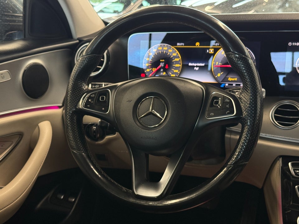 Mercedes E220 d 2,0 AMG Line aut. 4d