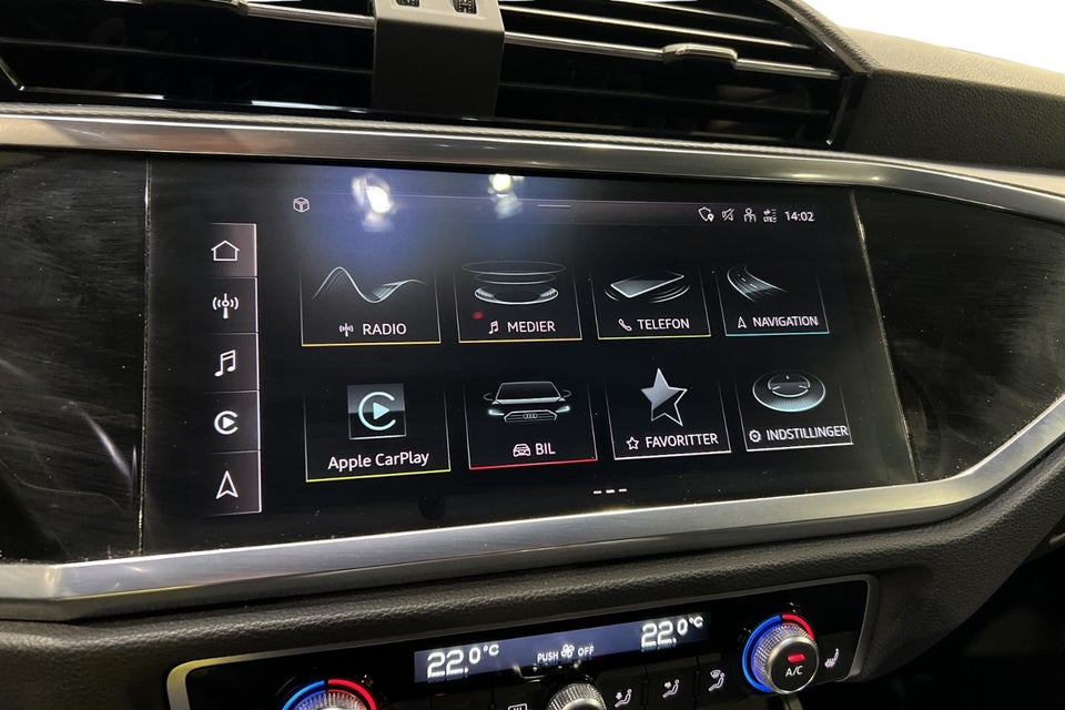 Audi Q3 45 TFSi e Attitude plus S-tr. 5d