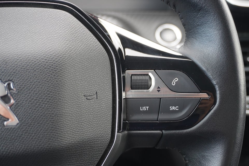 Peugeot 208 1,2 PureTech 100 Allure 5d