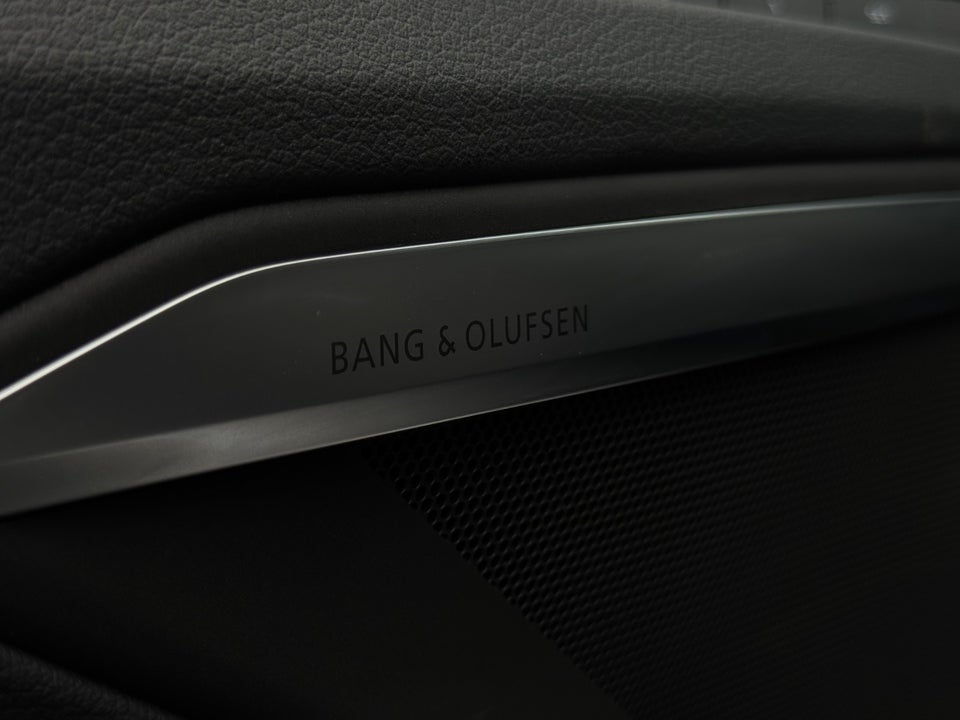 Audi Q8 e-tron 55 S-line Black Edition quattro 5d