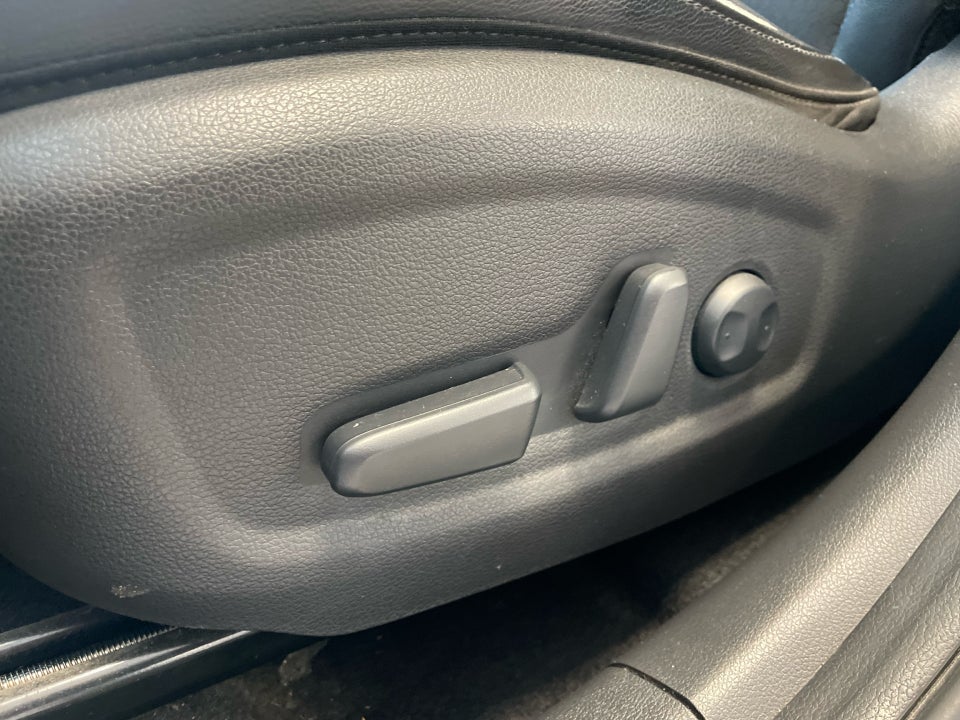 Hyundai Kona 64 EV Premium 5d