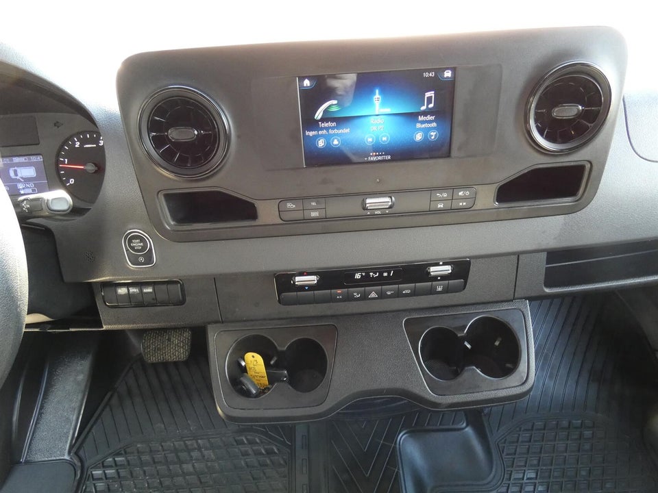 Mercedes Sprinter 319 2,0 CDi A2 Chassis aut. RWD 2d