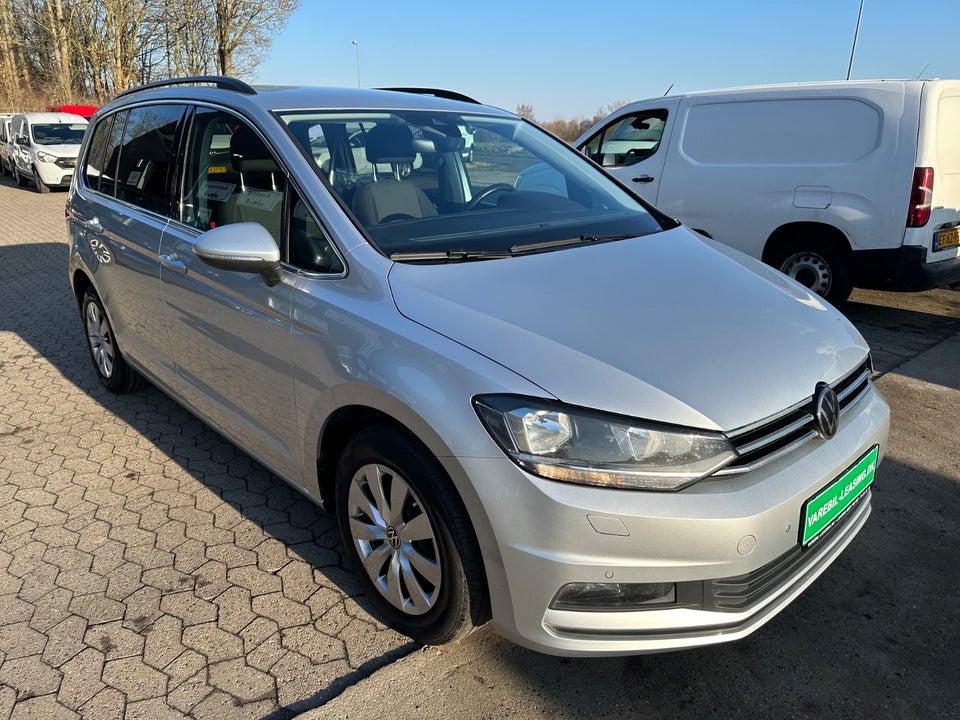 VW Touran 2,0 TDi 150 Comfortline DSG Van 5d