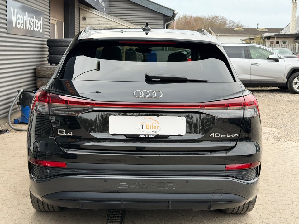 Audi Q4 e-tron 40 S-line 5d
