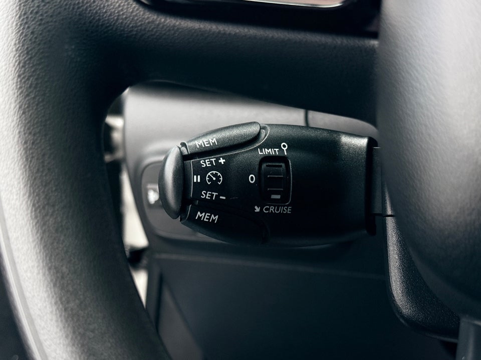 Citroën C3 1,2 PureTech 82 Iconic 5d