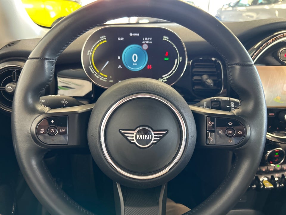 MINI Cooper SE Classic Trim 3d