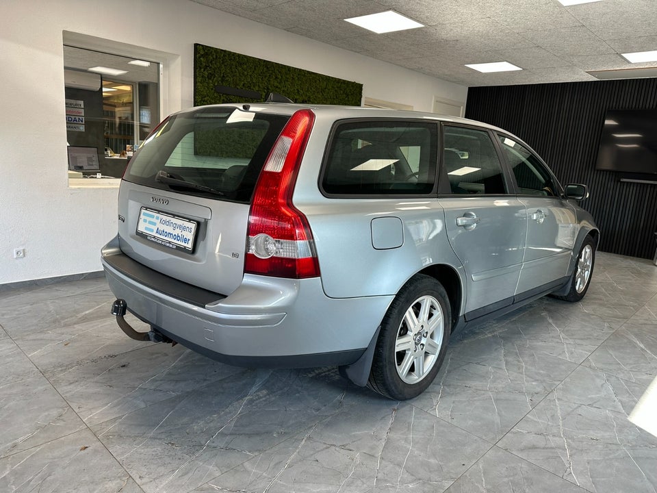 Volvo V50 1,8 Kinetic 5d