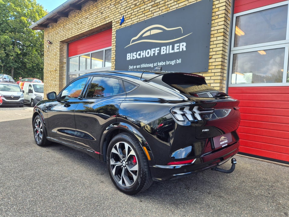 Ford Mustang Mach-E 98 Extended Range AWD 5d
