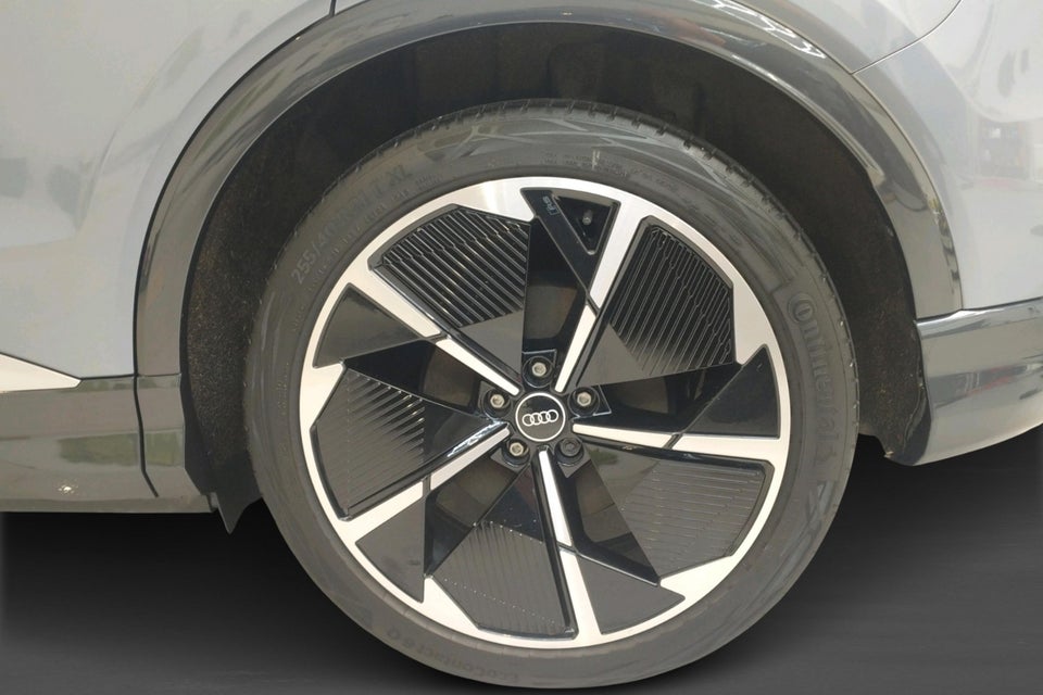 Audi Q4 e-tron 50 edition one quattro 5d
