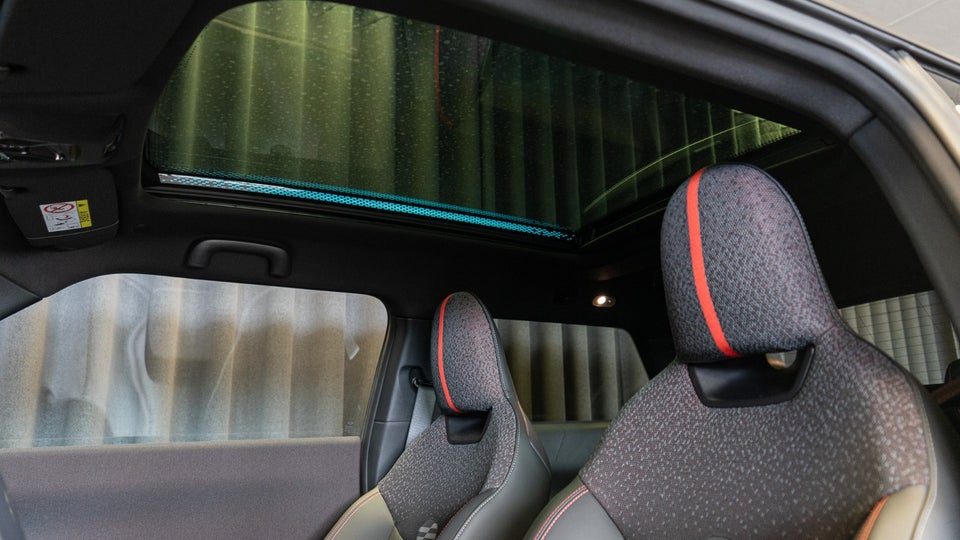 MINI Cooper E JCW Trim XL 3d