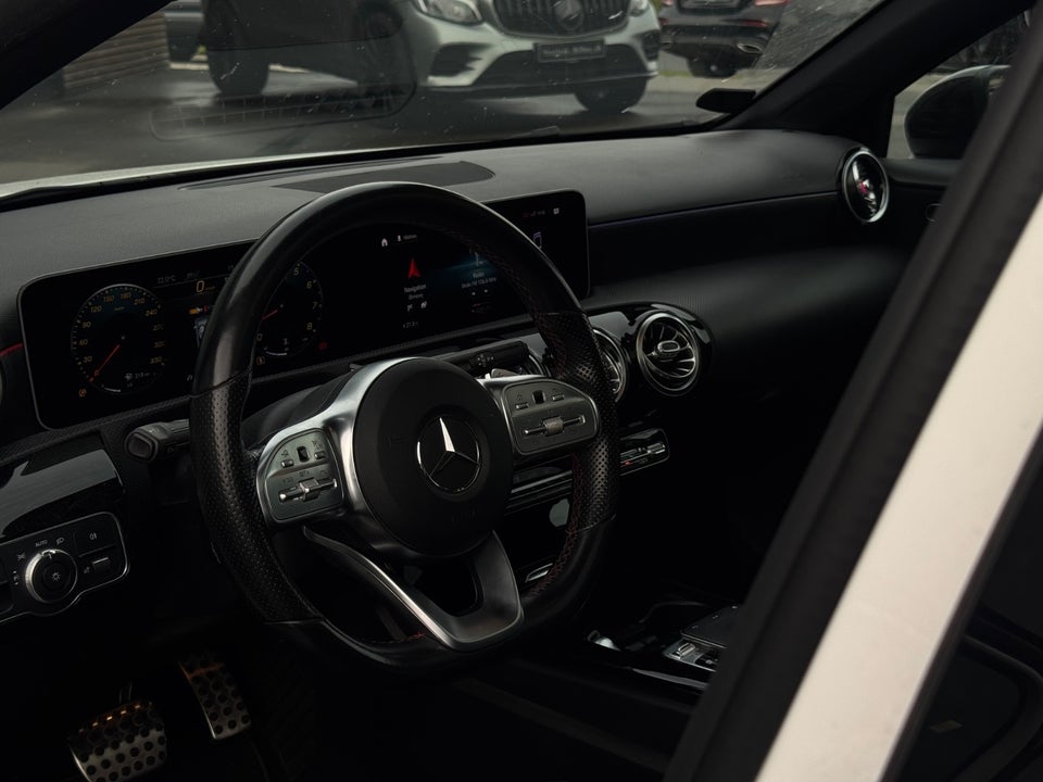 Mercedes A220 2,0 AMG Line aut. 4Matic 4d