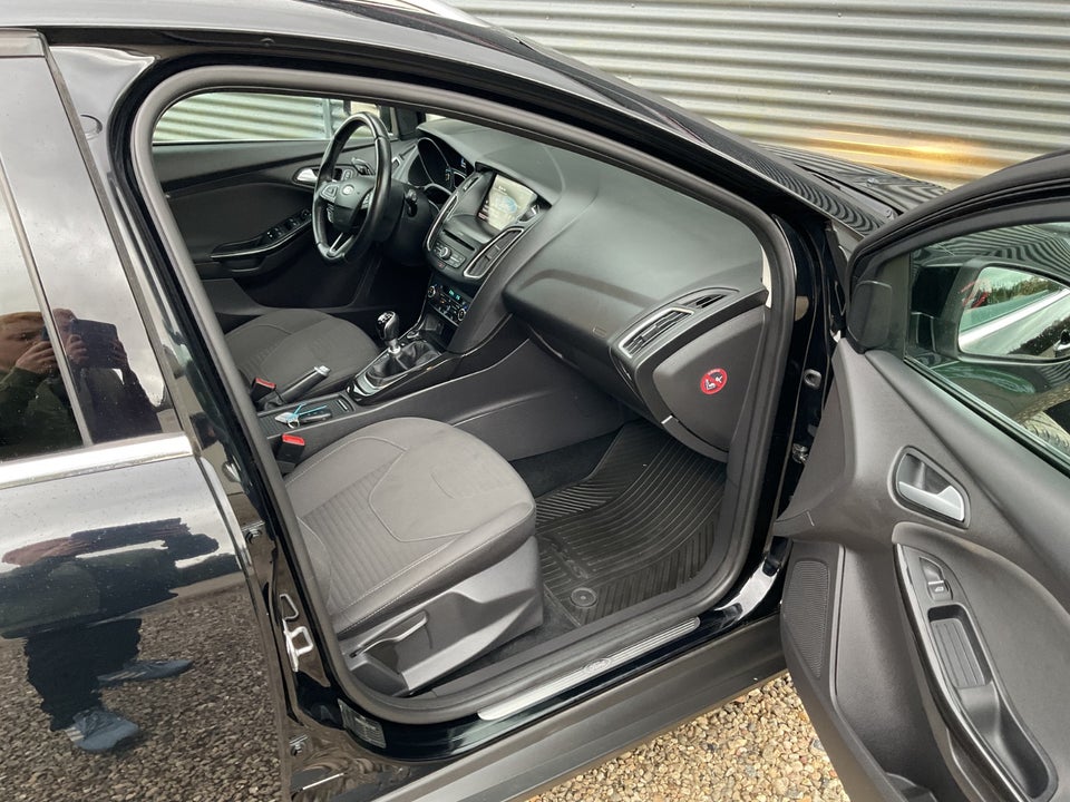 Ford Focus 1,0 SCTi 125 Titanium stc. 5d