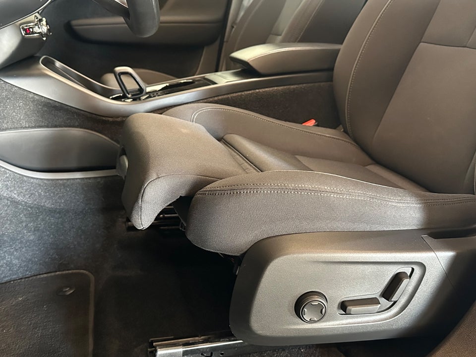 Volvo XC40 P8 ReCharge Twin Pro 5d