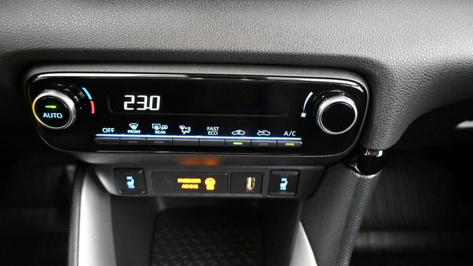 Toyota Yaris 1,5 Hybrid Active e-CVT 5d