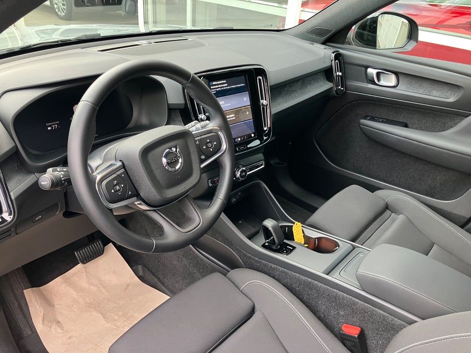 Volvo EX40 Extended Range Plus 5d