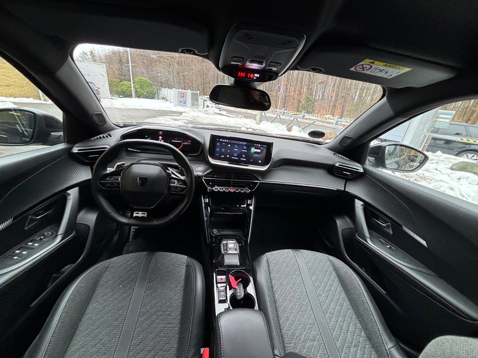 Peugeot 2008 1,2 PureTech 130 Allure EAT8 5d