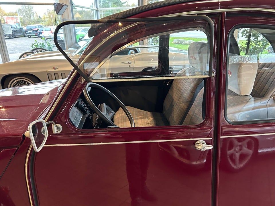 Citroën 2CV 0,6  4d