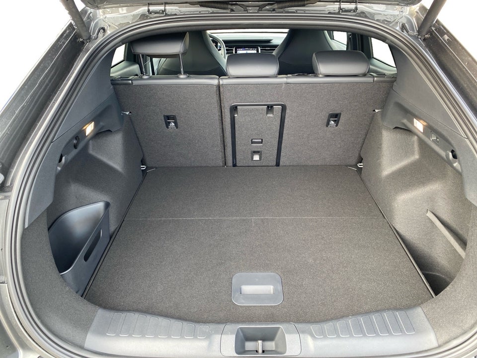 Ford Capri 82 Premium Extended Range 5d