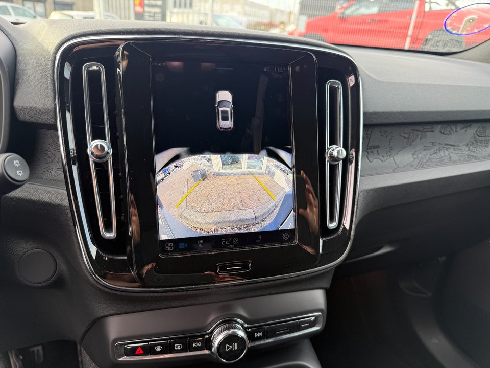 Volvo EX40 Extended Range Plus 5d