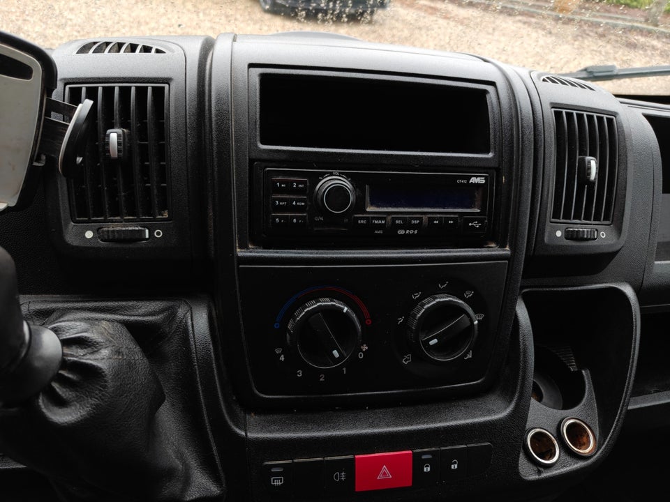 Peugeot Boxer 330 2,2 HDi 110 Kassevogn L1H1