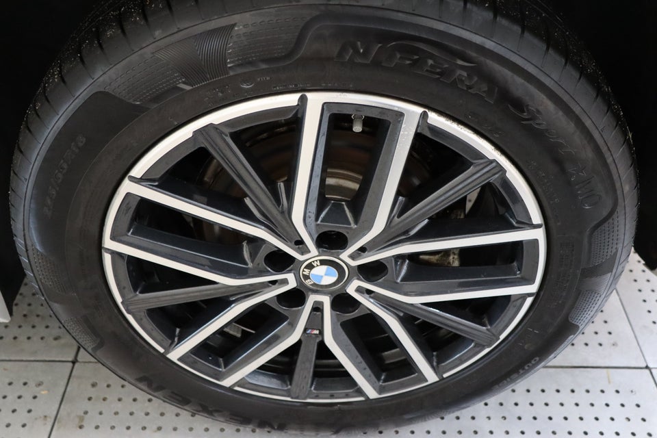BMW iX1 xDrive30 M-Sport Premium 5d