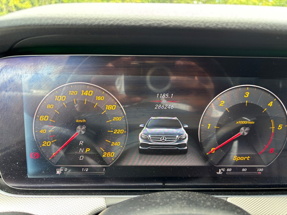 Mercedes E220 d 2,0 Avantgarde stc. aut. 5d