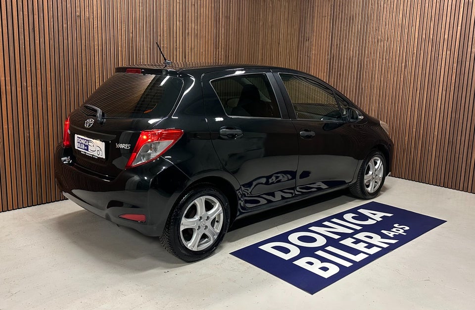 Toyota Yaris 1,0 VVT-i T1 5d