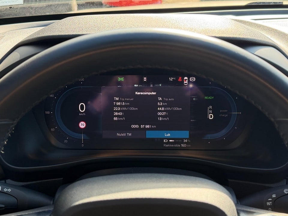 Volvo XC40 ReCharge Extended Range Plus 5d