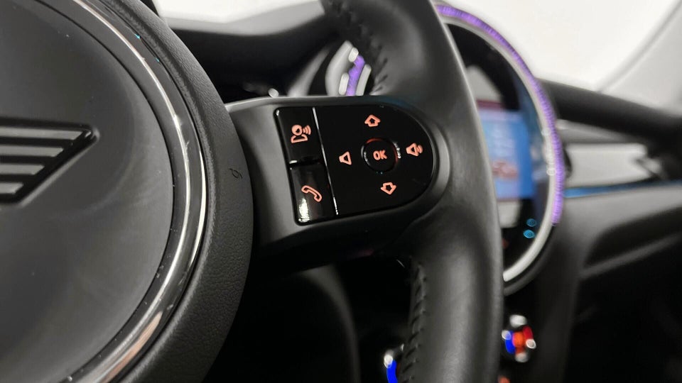 MINI Cooper SE Essential 3d