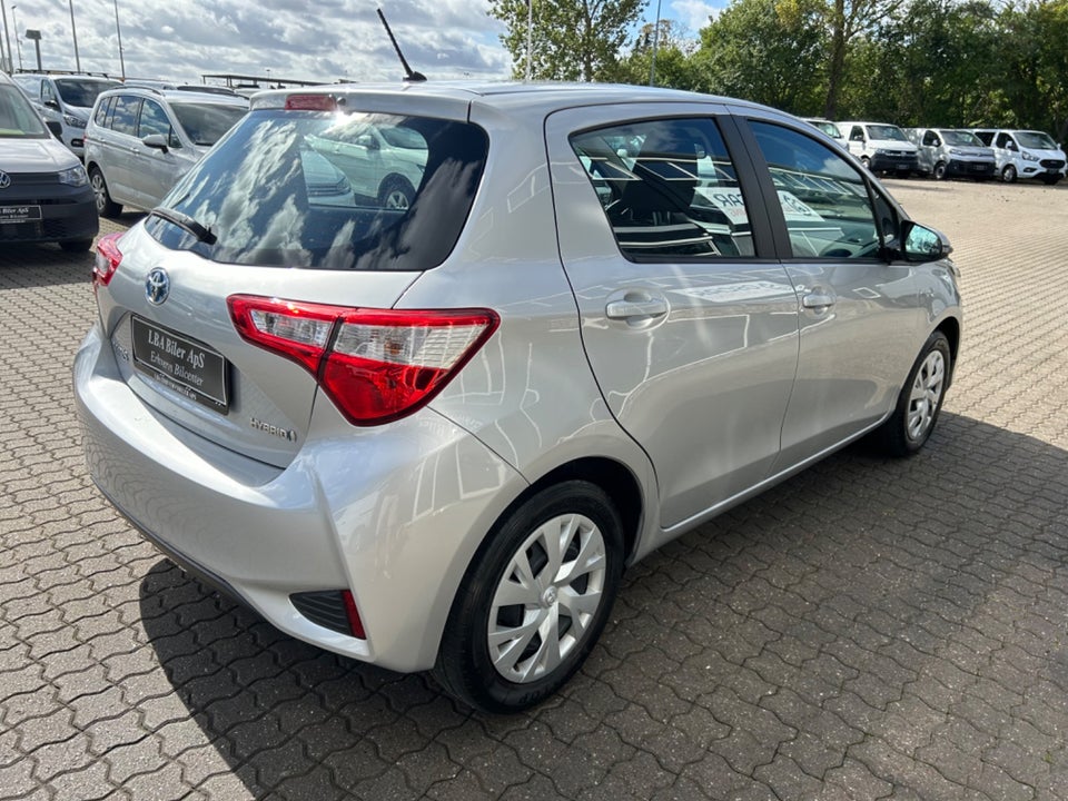 Toyota Yaris 1,5 Hybrid H2 e-CVT Van 5d