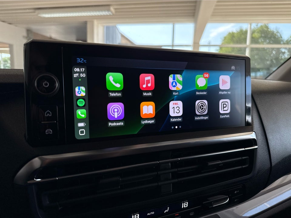 Peugeot e-Expert 75 L2 Premium Van