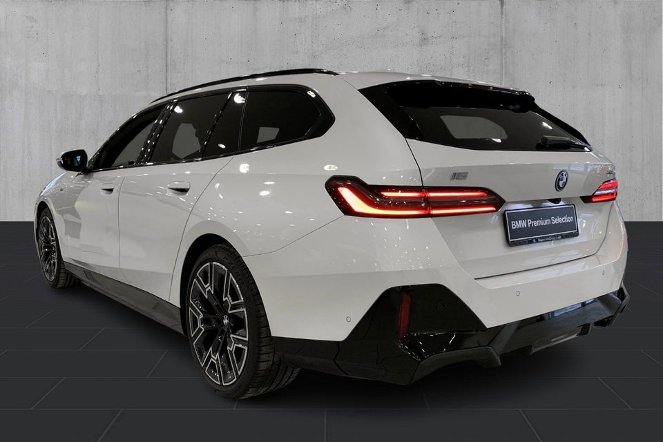 BMW i5 eDrive40 Touring Fully Charged M-Sport 5d