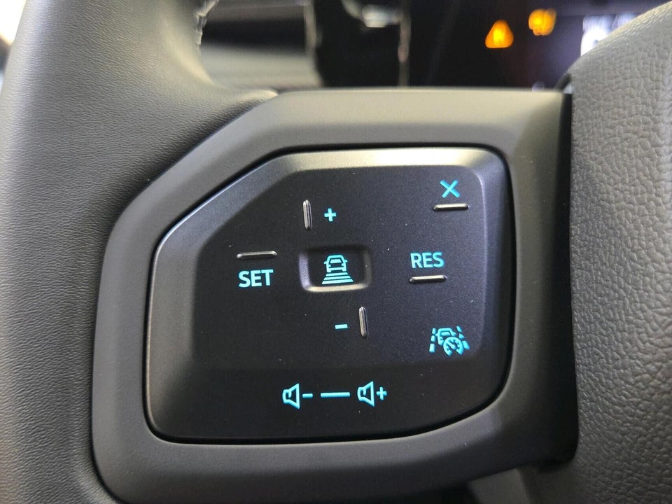 Ford Explorer 77 Premium Extended Range 5d
