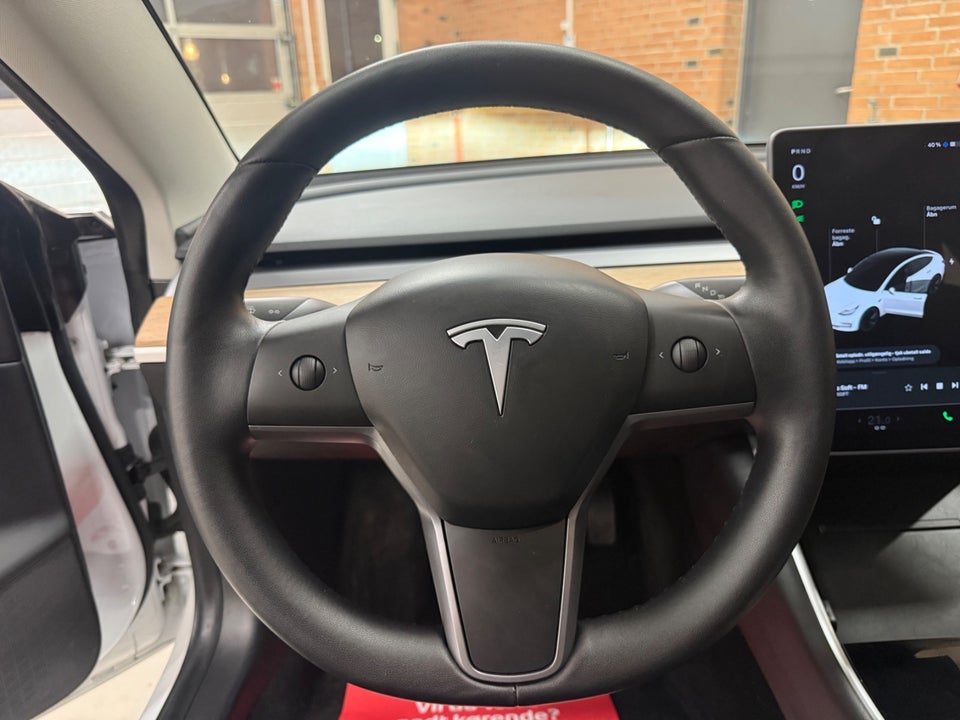 Tesla Model 3 Long Range AWD 4d