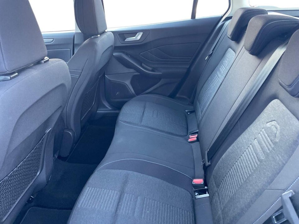 Ford Focus 1,0 EcoBoost mHEV Active stc. 5d