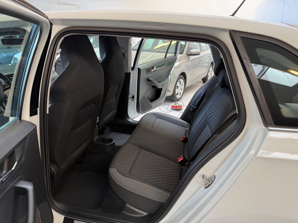 Skoda Rapid 1,4 TSi 125 Ambition Spaceback DSG 5d