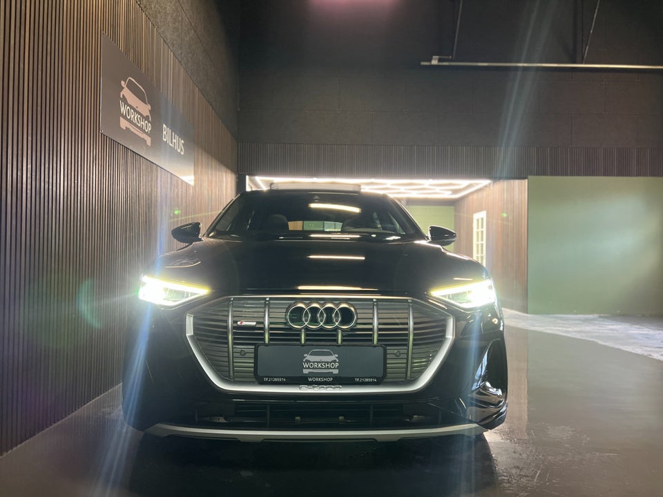 Audi e-tron 55 S-line quattro 5d