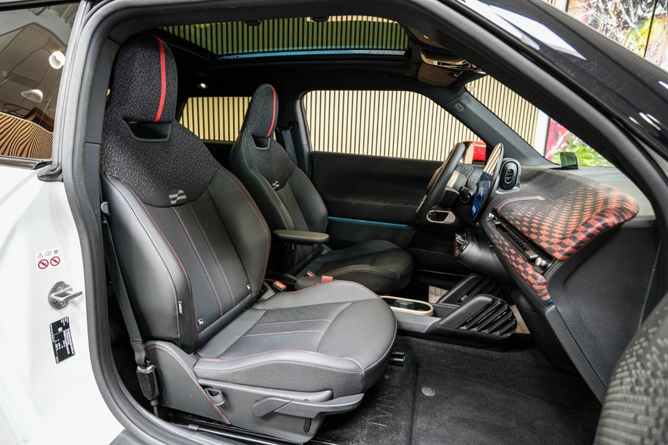 MINI Cooper SE JCW Trim M 3d