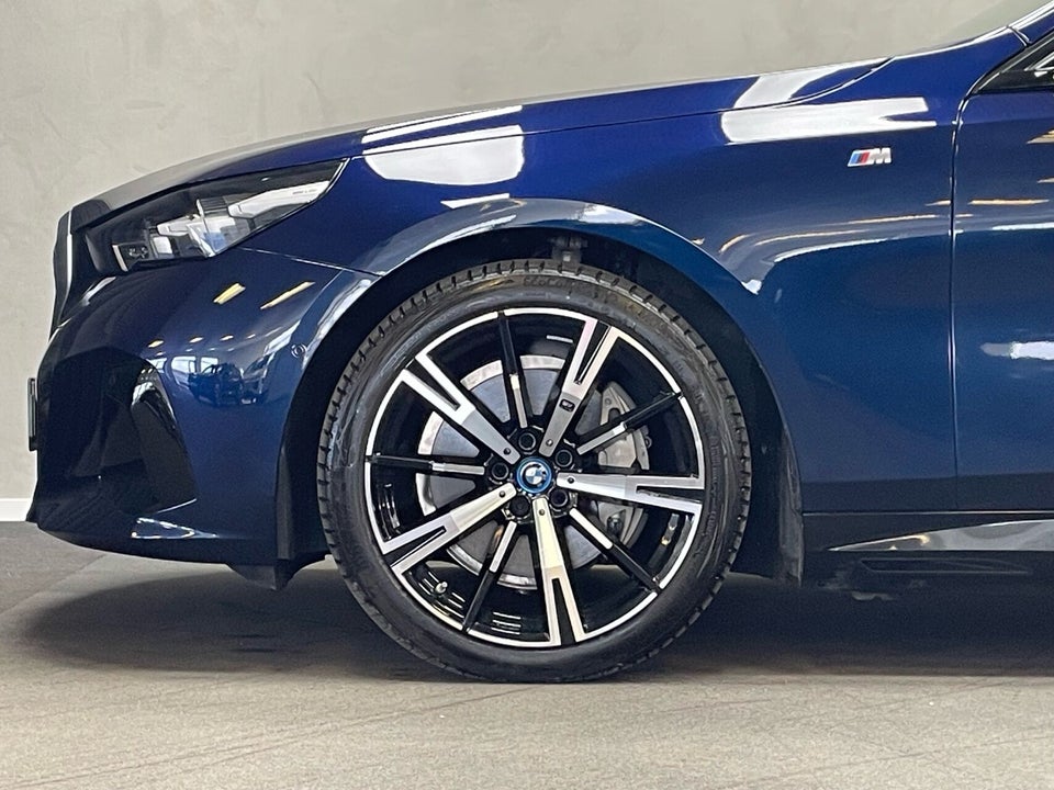 BMW i5 xDrive40 M-Sport 4d