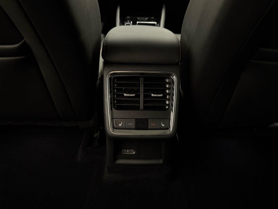 Skoda Enyaq 80 iV Selection Suite 5d