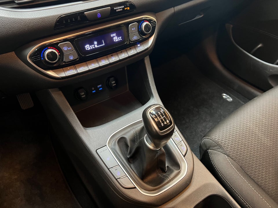 Hyundai i30 1,4 T-GDi Trend stc. 5d